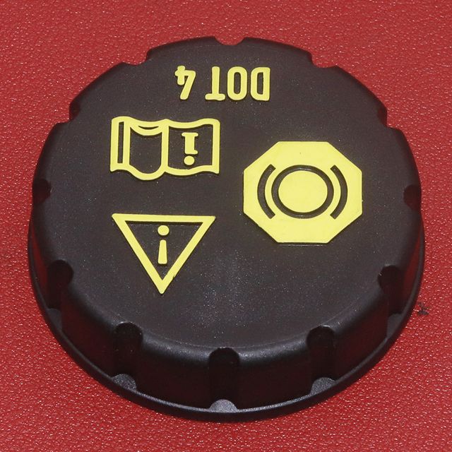 1x Brake  Oil Pot Tank Cover 1613328880 For Peugeot 206 207 307 308 408 8 C2 C5 Citroen Toyota COROLLA For Audi VW