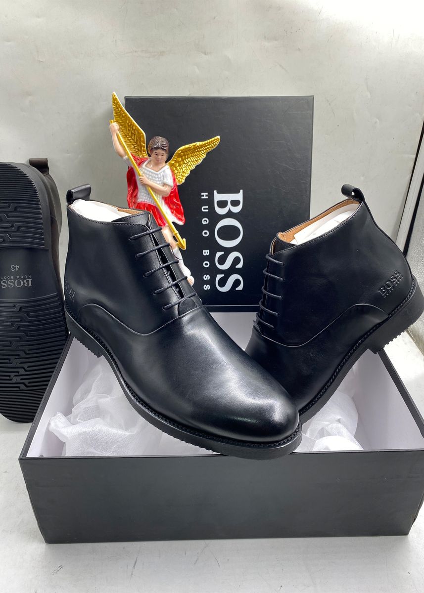 Men Chelsea Boots Pointed Leather Business Dress Soft