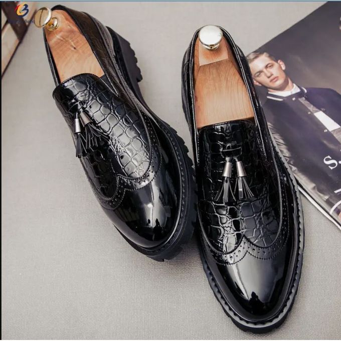 Classy Men's Brogue Tie Designers Shoe Black