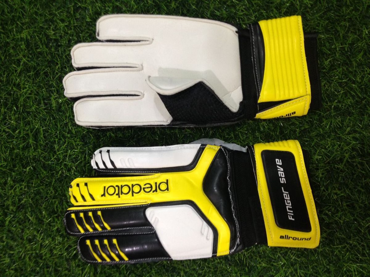 Predator Goal Keeper Glove