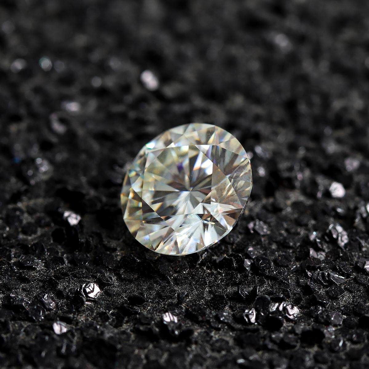 0.23cts 4mm VVS Clarity G Round Moissanite Loose Diamond
