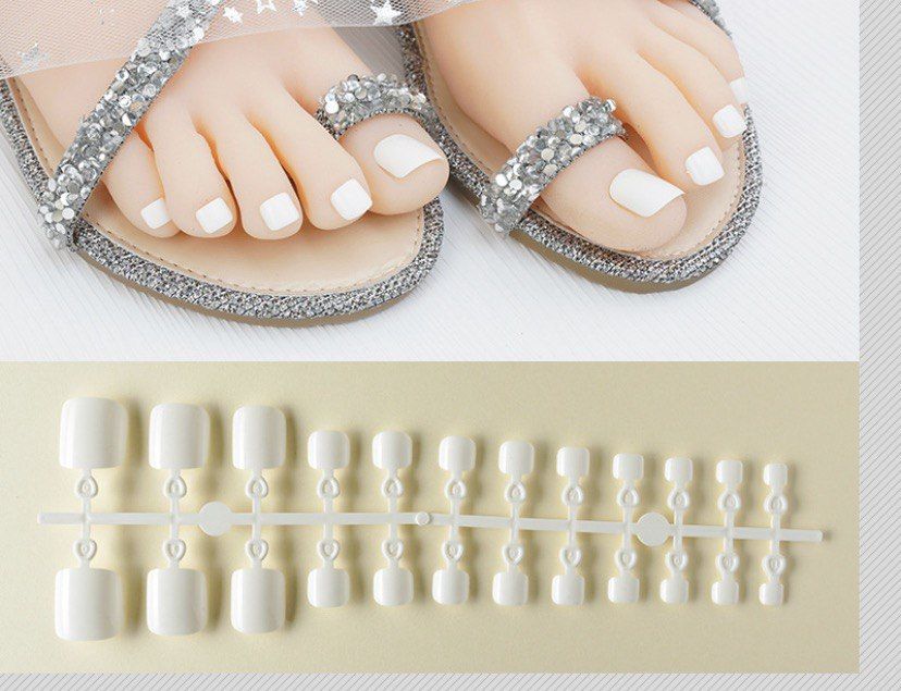 24PCS DIY Cute Fashion Toe Nude Short Press On Nails - White