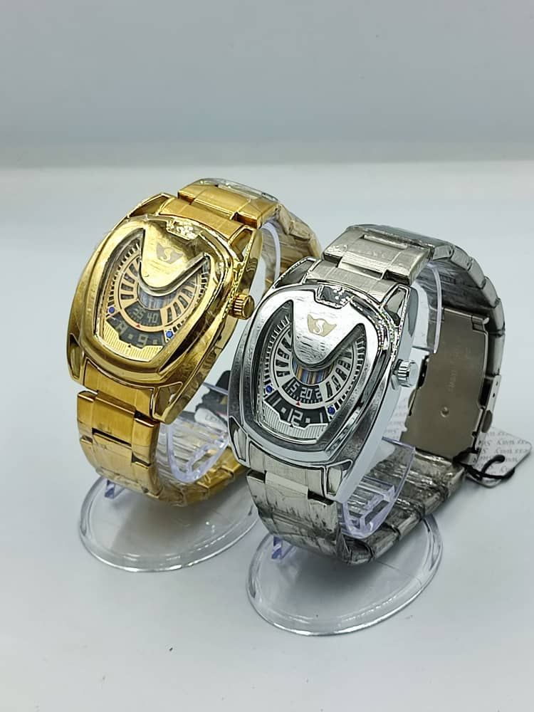 High Quality Sophisticated Silver/Gold Wristwatch 2pcs
