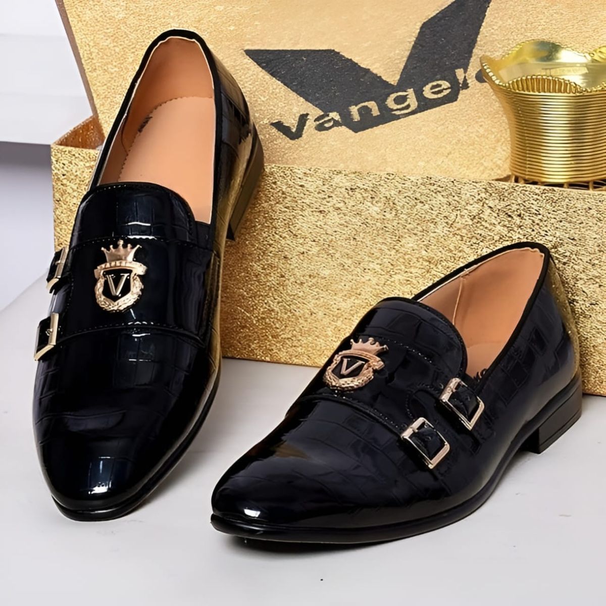BUKKLE V DESIGNERS SHOE BLACK