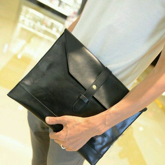 CLOSE UP POUCH - BLACK
