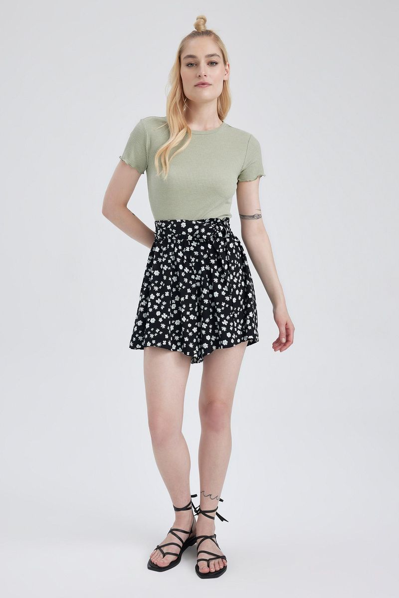 Woman Young Relax Fit Woven Short - Black