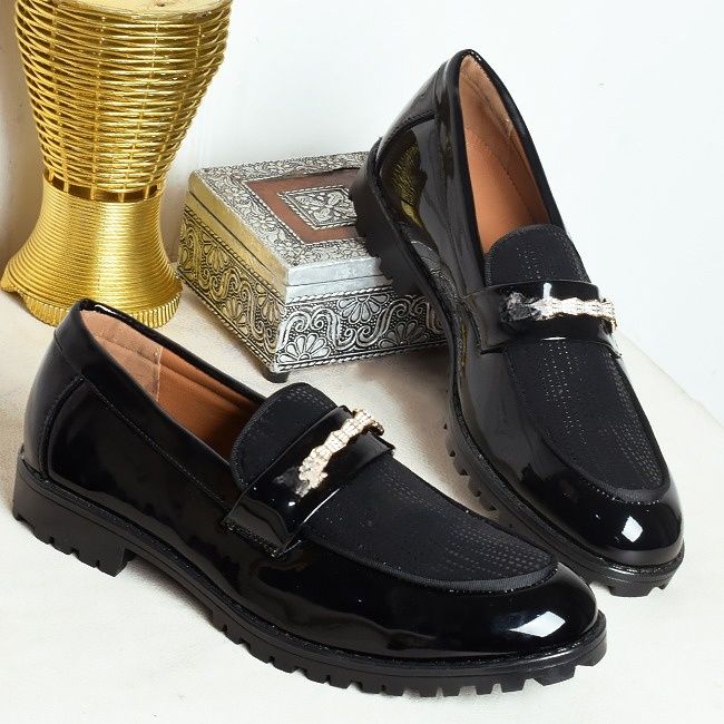 NEW ARRIVAL HEEL CHAIN SHOES BLACK