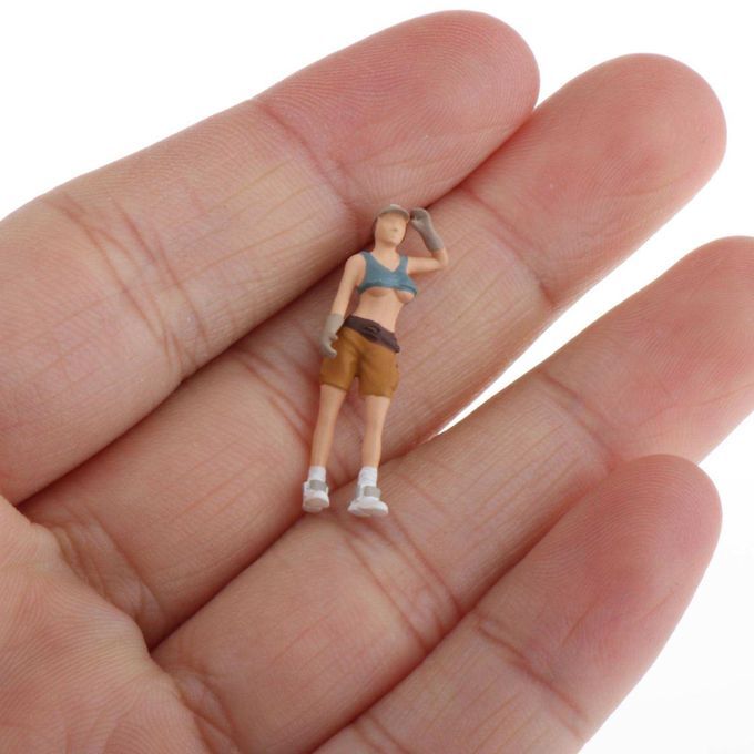 1:64 Scale Painted People Resin Diorama Figure Train Style 1