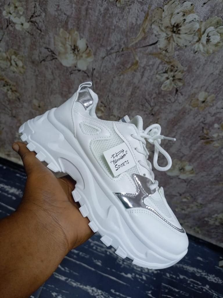 Classic Ladies Unique Sneaker White