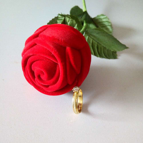 Romania Gold Engagement Ring in a Rose Box