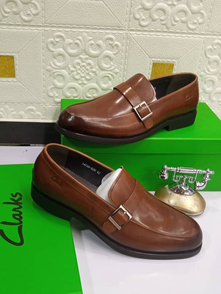 Exotic Men's Buckle Corporate Shoe - Brown