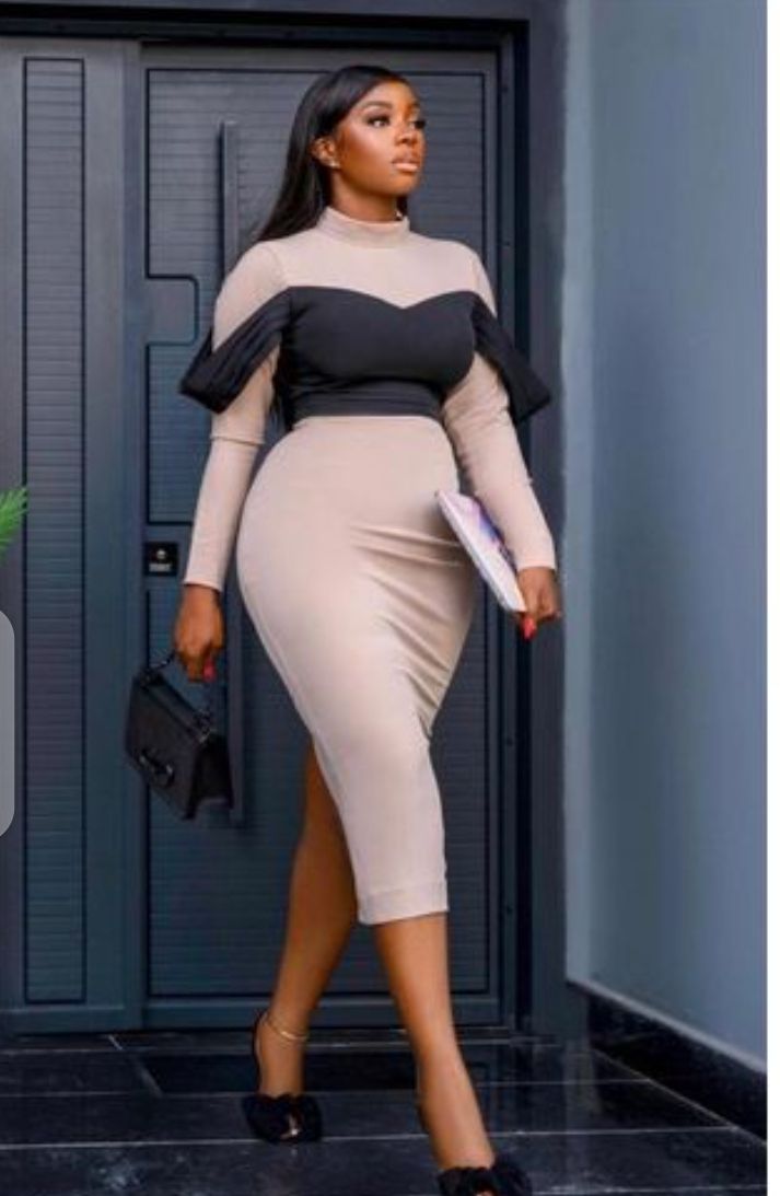 Elegant And Stylish Fashionable Gown