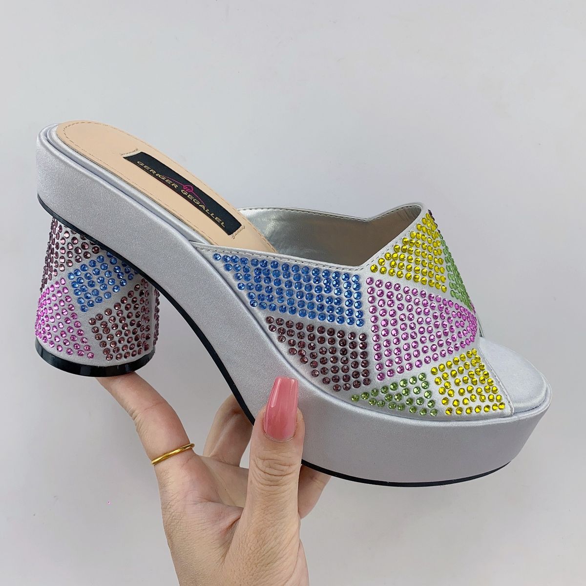 New Fashion Slippers-Black