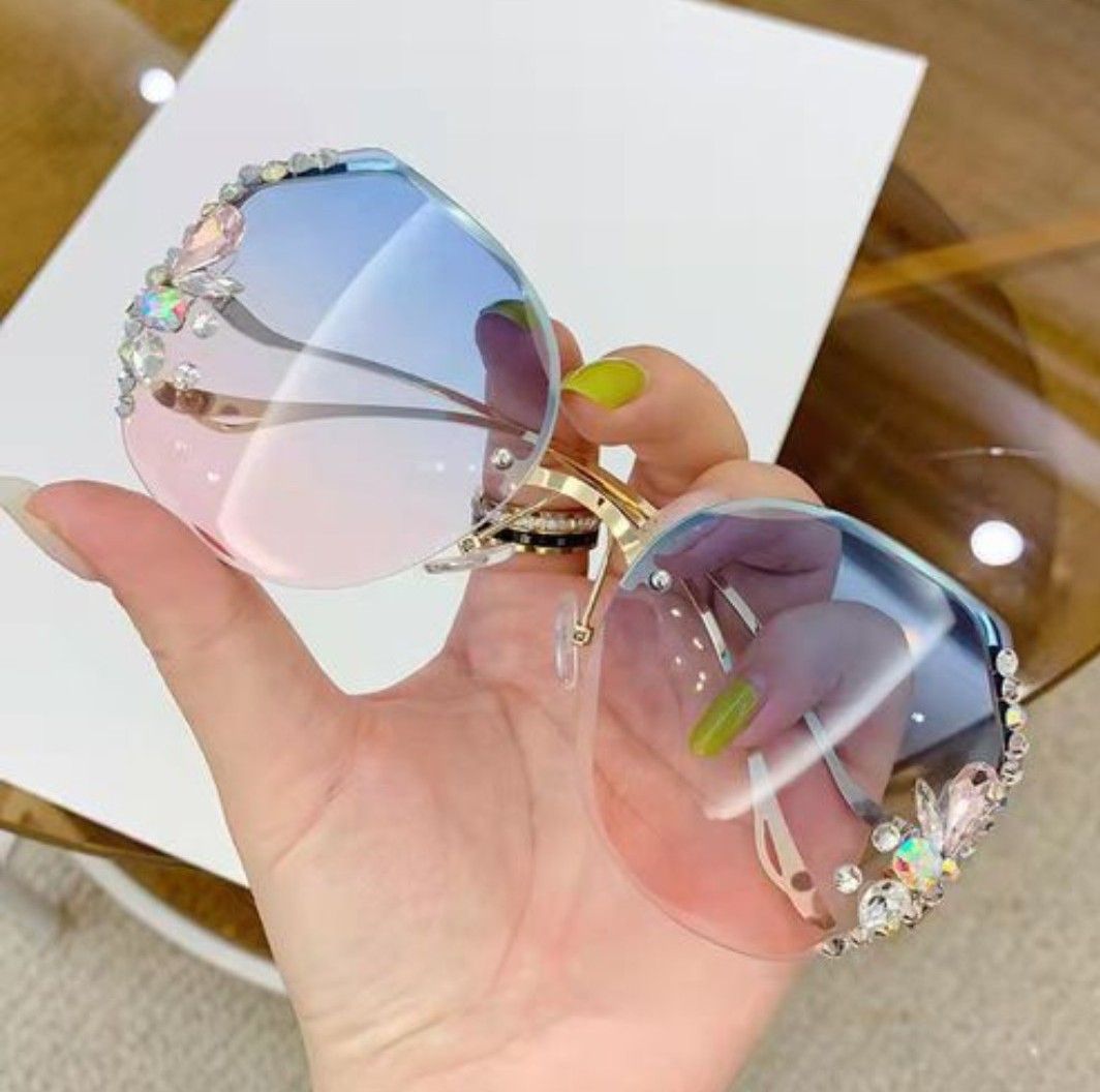 Stylish Women Glasses With Zipper Case