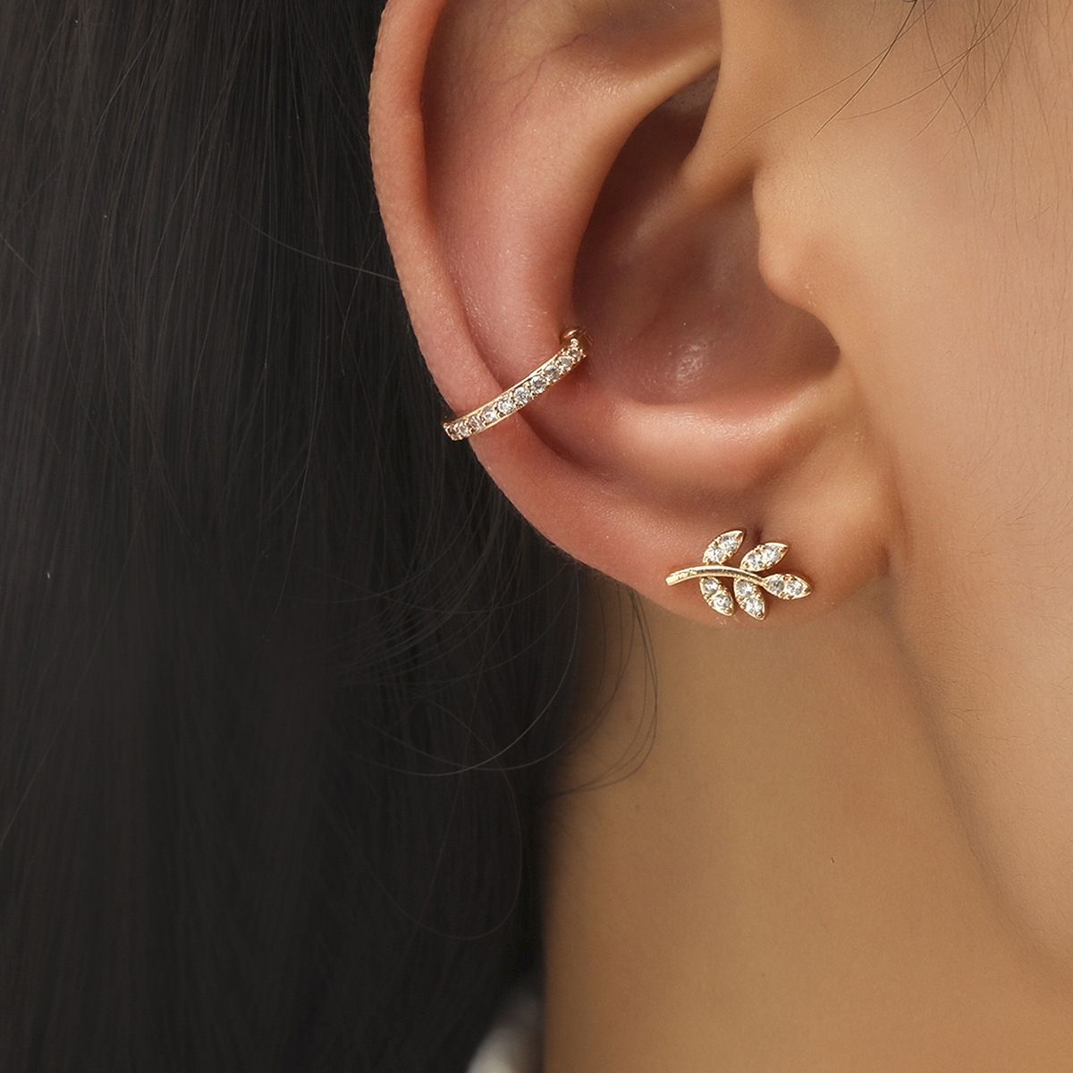 DZ-512 Small Drilling Lug Clip Geometric Zircon Earrings