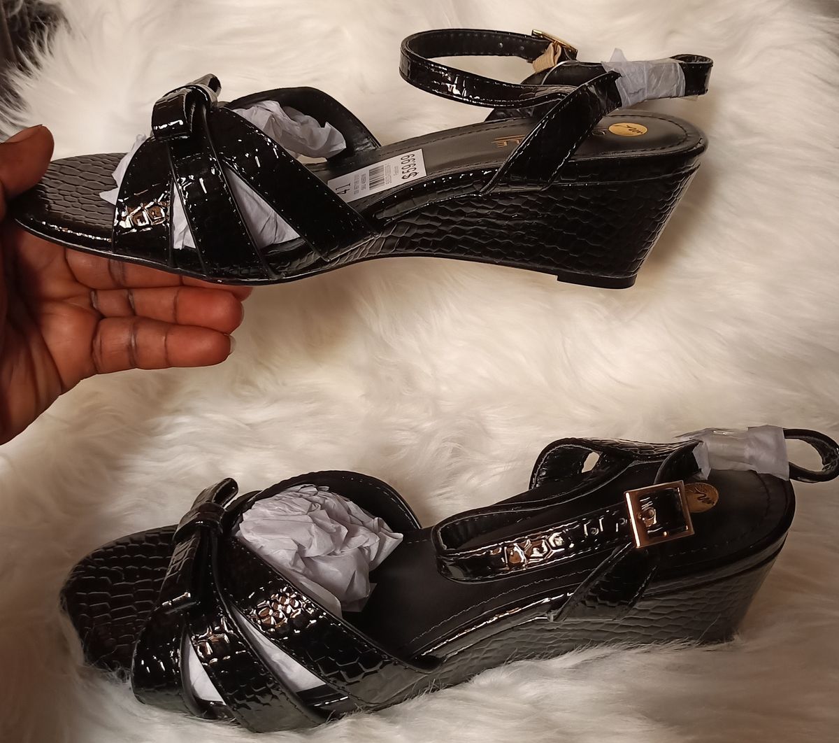 Beautiful Ladies Wedge Heel Sandals-Black