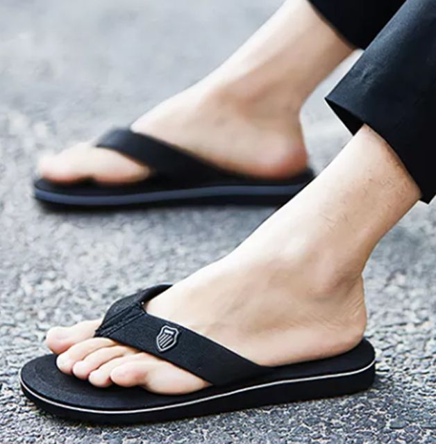 New Fashion Comfortable Super-Light Beach Slippers- Black