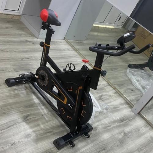 Luxury Spinning Stationary Bike With Display 120KG User Weight