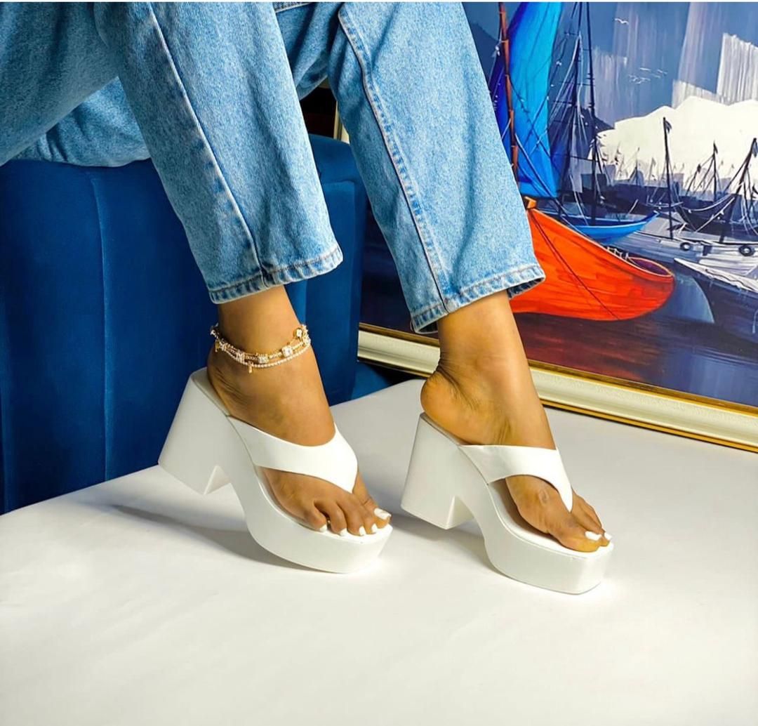 Ladies Fashion Heel Slippers- White