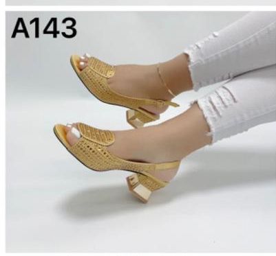 Elegant Ladies Cute Sandals-Gold