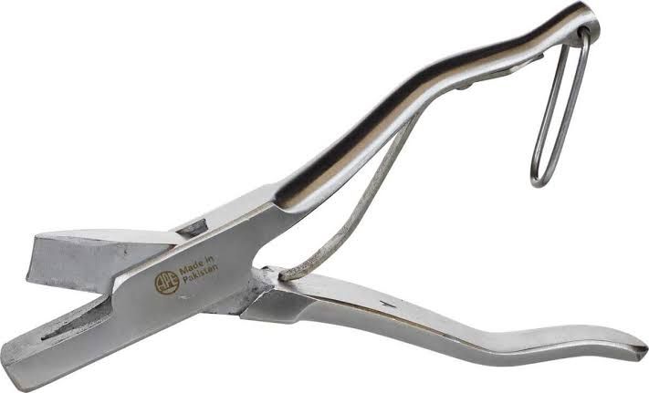 EAR NOTCHING DEVICE