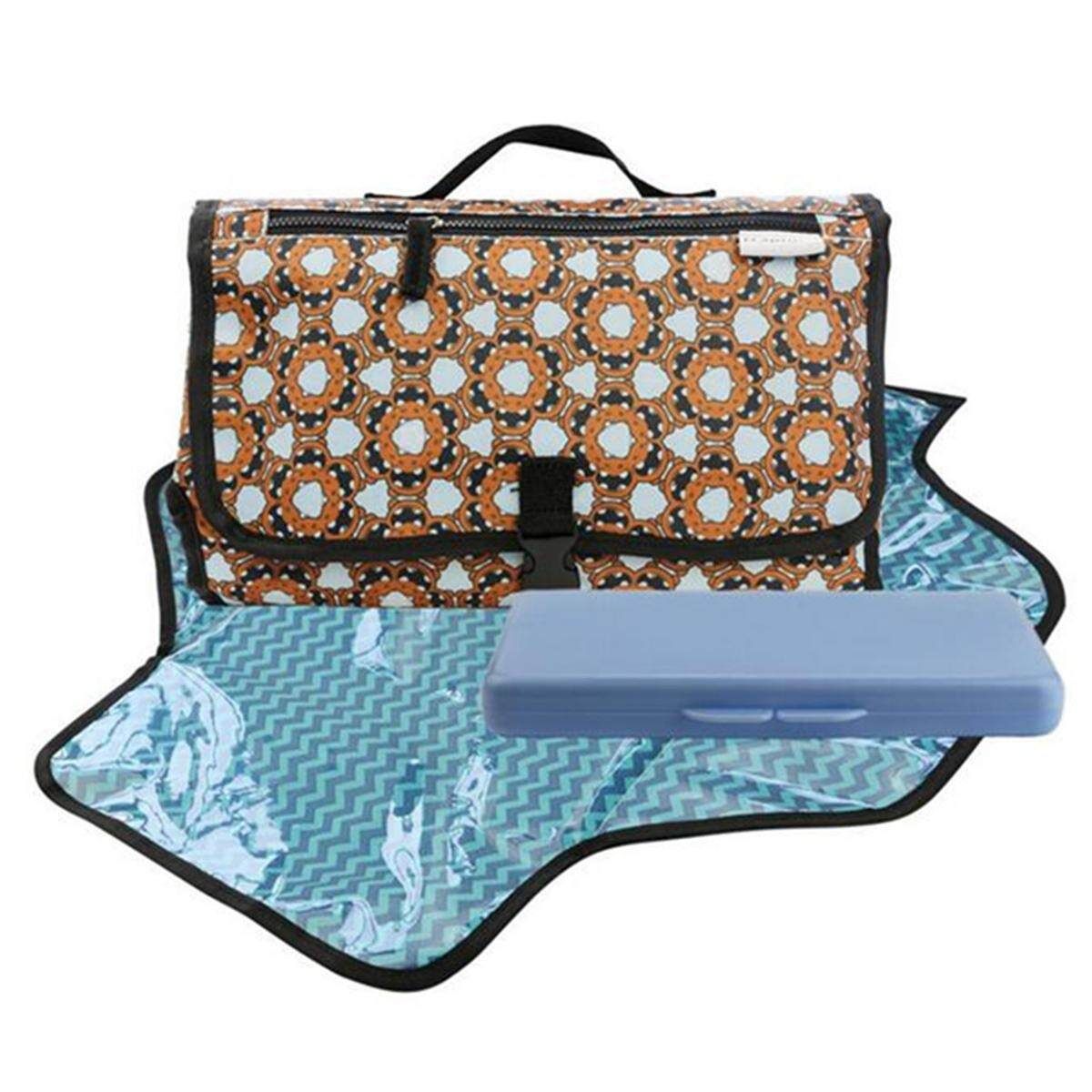 Melobaby ALL-IN-ONE Nappy Wallet & Change Mats. Essential Baby Bag Item Avocado