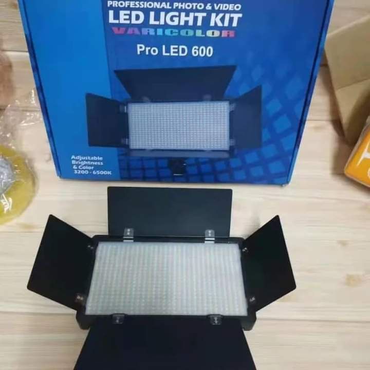 Led 600 Light With Tripod Stand