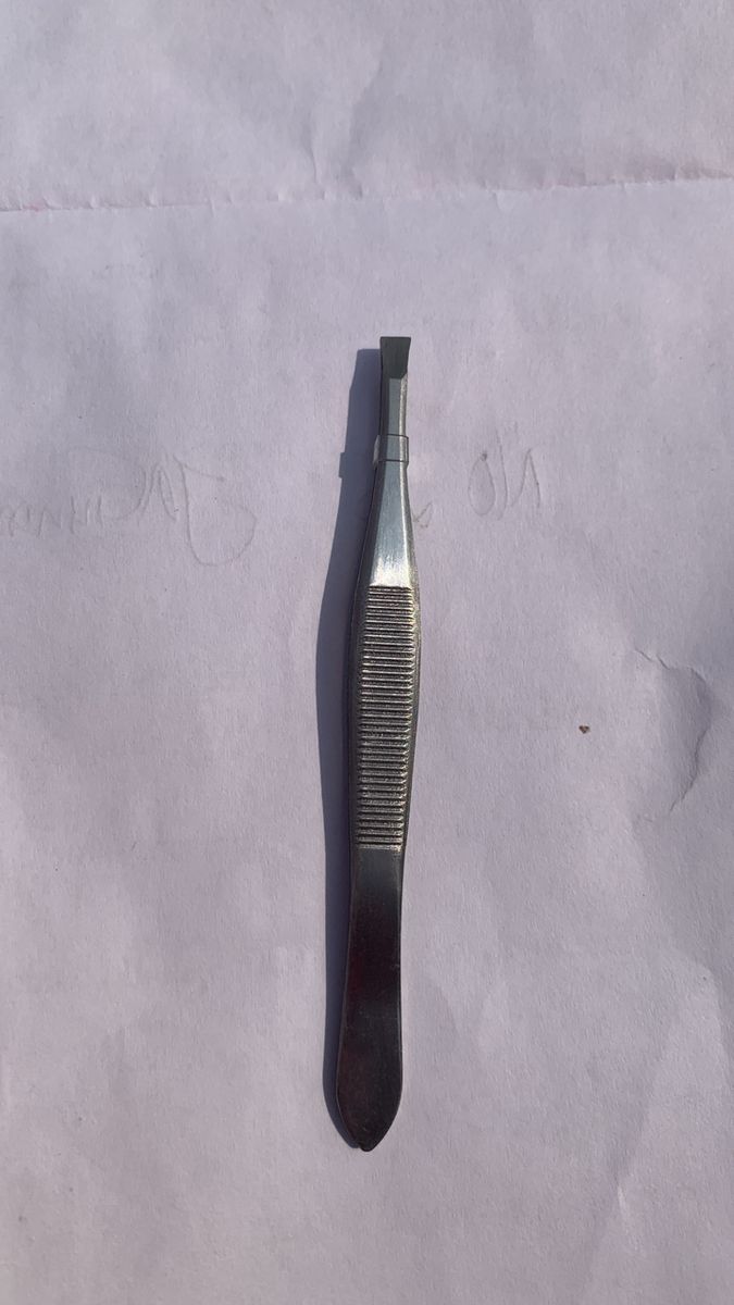 4 Sets Of Tweezers