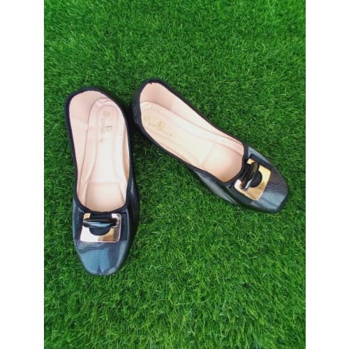 Ladies Flat Shoe - Black