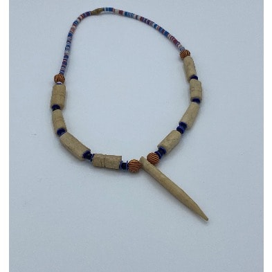 Pointed Men’s Neckpiece