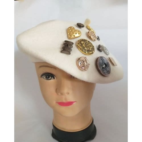French-style Off White Multi-button Beret