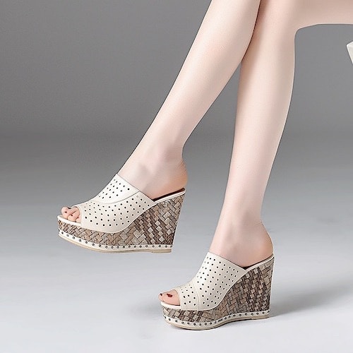 Zora Leather Slippers - Beige