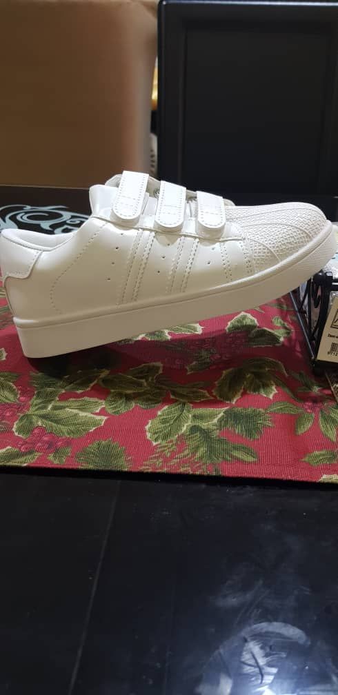 White Unisex Trainers 077  Elegant White Sticky Flap For Every Occasion