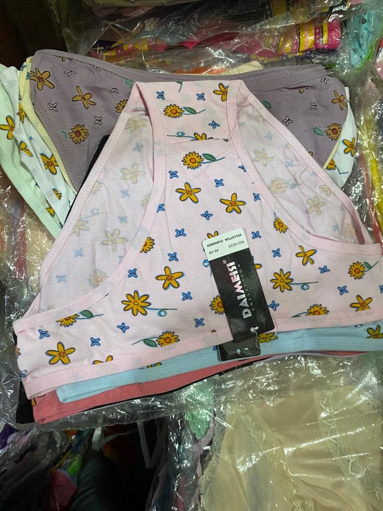 Set Of Sexy  Ladies Panties + Free PEN 3pcs