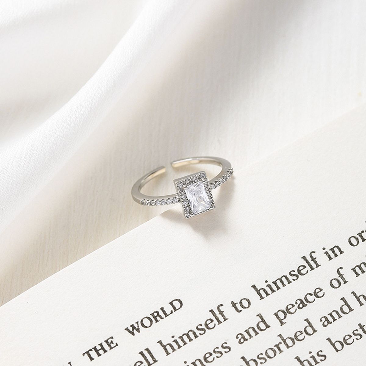 Female Ring Rhinestone Inlaid Female Ladies Finger Ring Silver
