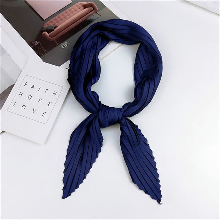 Ladies Retro Pleated Silk Square Scarf