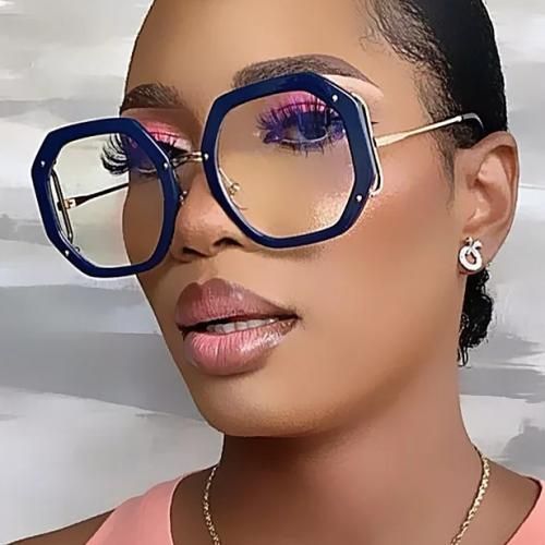 Classic Sunshade Glasses For Ladies With Free Pouch