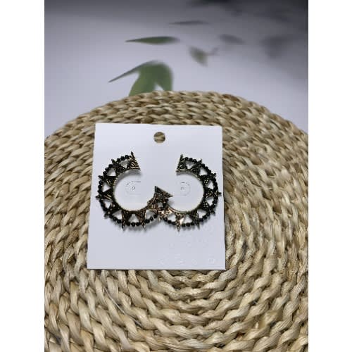 Moon Shaped Earrings With Black Stones