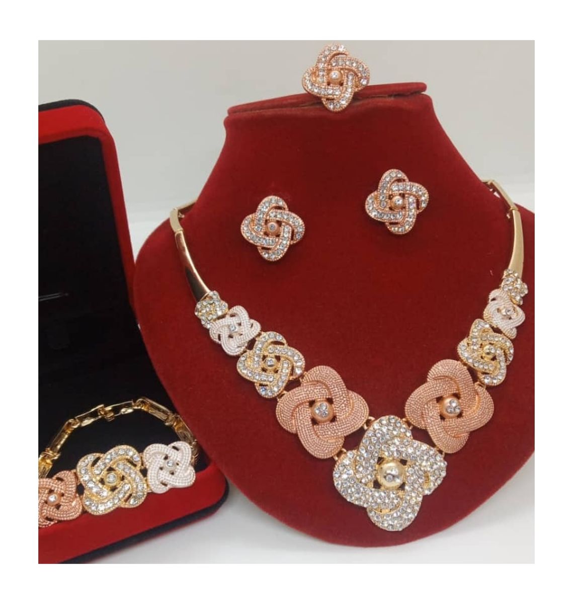Super Exquisite & Top Exclusive Crested I Bridal Exotic Ladies Jewelry Set