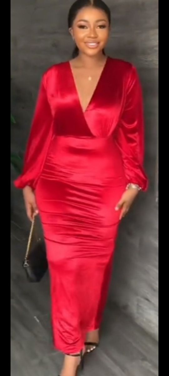 Adorable Red Wrapping Gown For Ladies