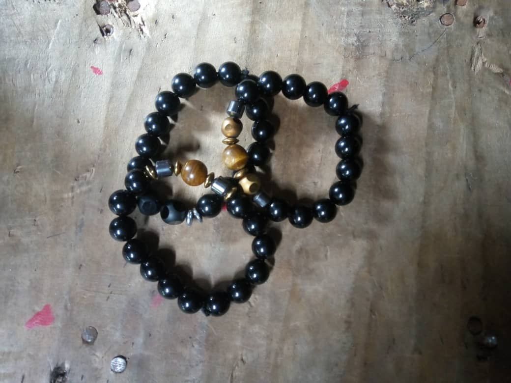 New Hand Bead Bracelet 2pcs + Free Pen
