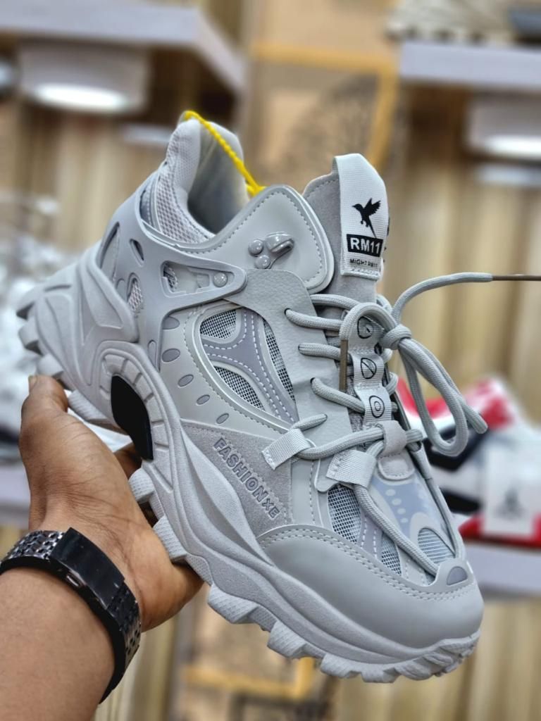 Soft Plain Men Unique Sneaker -ash
