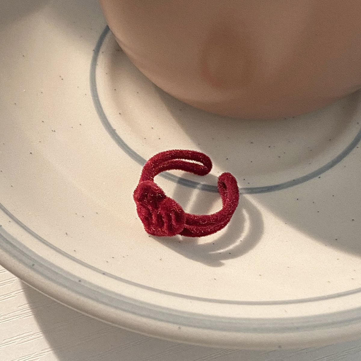 Ladies Ring Velvet Bow Heart Ring Wine Red