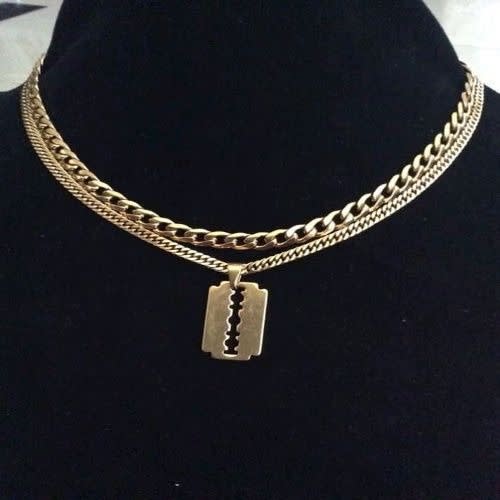 Cuban Link Chain With Razor Pendant