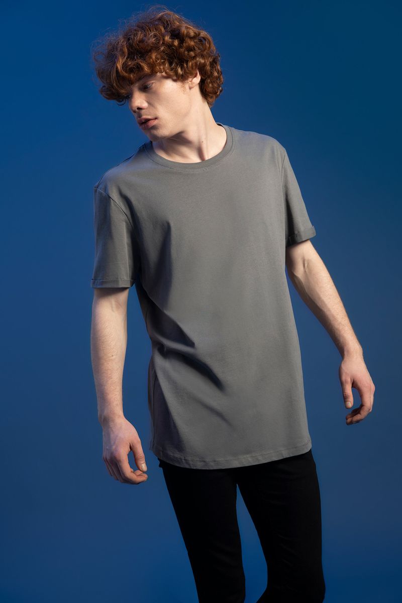 Man - Long Fit Crew Neck Short Sleeve Knitted T-Shirt - Grey