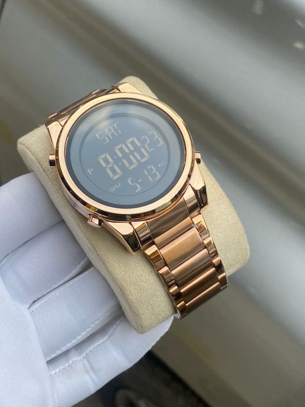 High Quality Men 1611 Digital Wristwatch Rose Gold