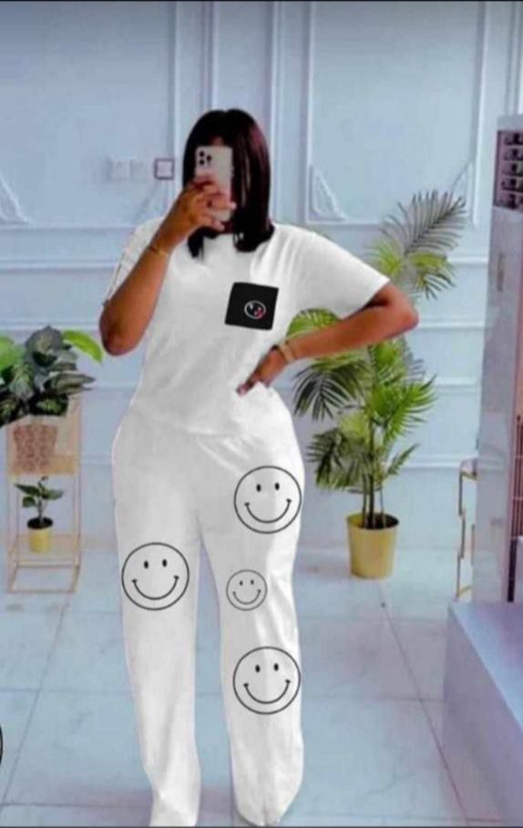 Beautiful Women's Smiley Up And Down