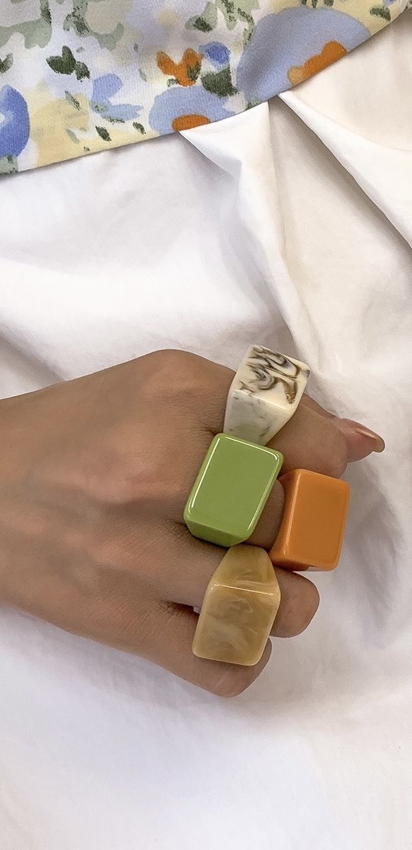 4in1 Colored Plastic Knuckle Rings
