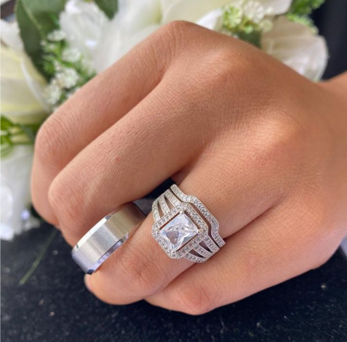 Luxe Sapphire Diamond 3 IN 1 Wedding Ring Set