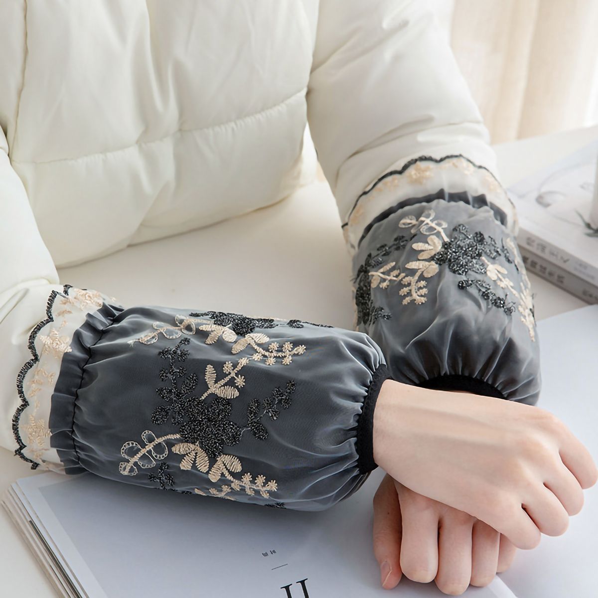 Lace Dustproof Oversleeve Clothing Protection Sleeve Office